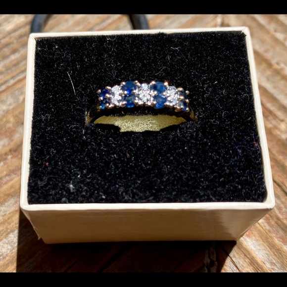10K yellow gold diamond and Sapphire band ring - Picture 3 of 10